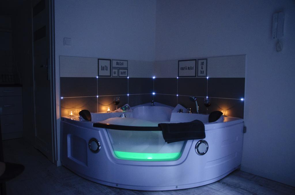 Bedrouse Jacuzzi Apartment Starowislna - Old Town 克拉科夫 外观 照片